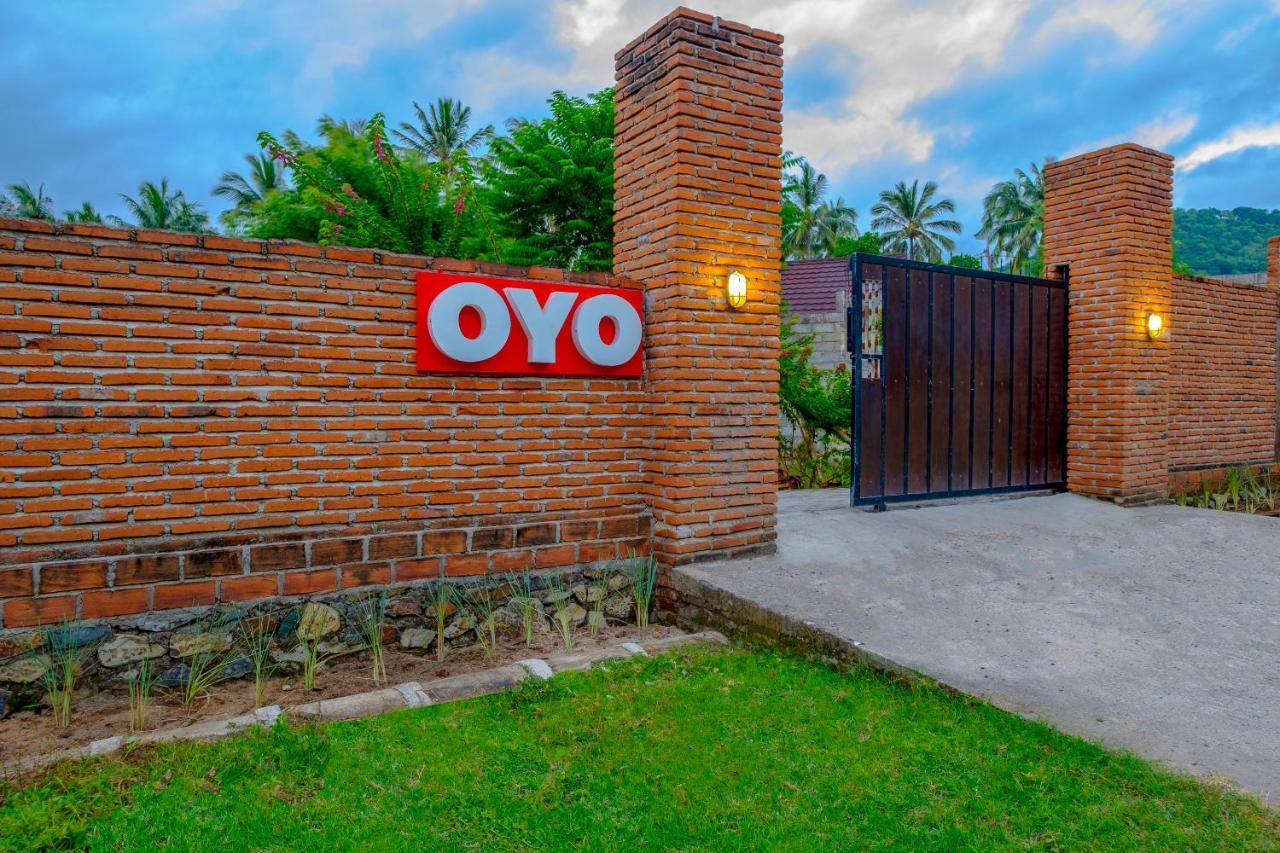 Oyo 2864 マンシット ガーデン ホームステイ エクステリア 写真